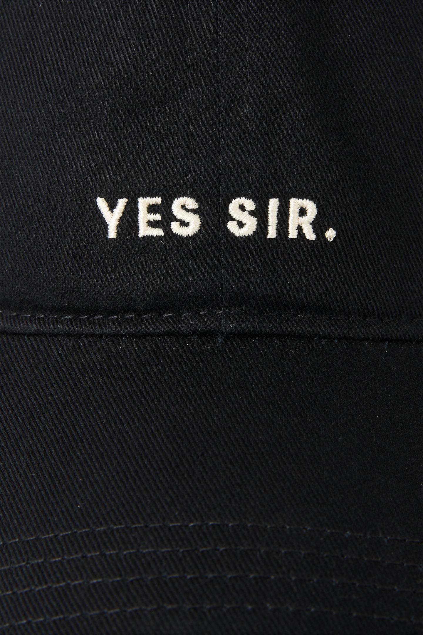 SIR the label SIR. Cap BLACK